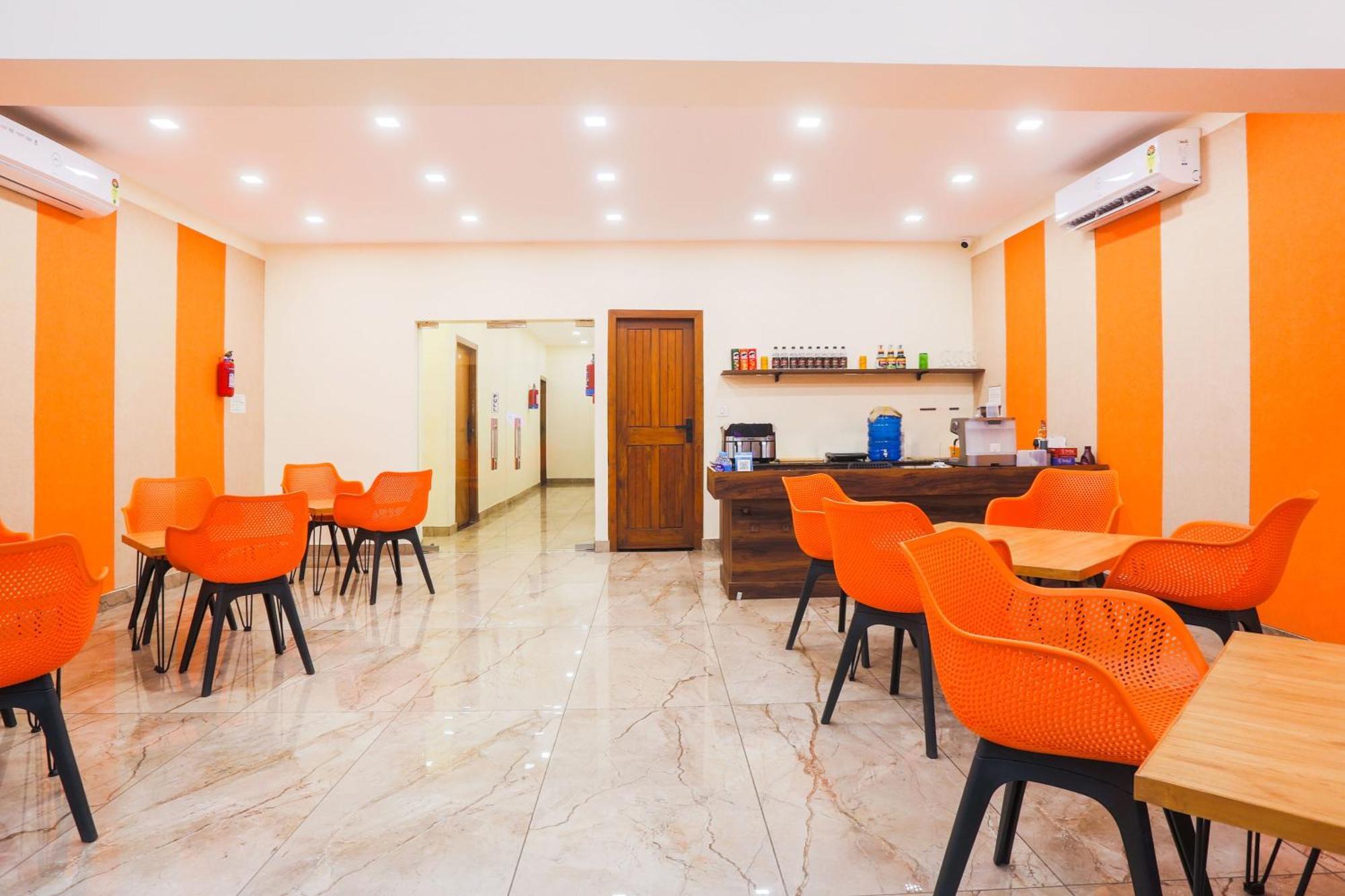 Super Townhouse Vikaspuri Hotel Delhi  Ngoại thất bức ảnh