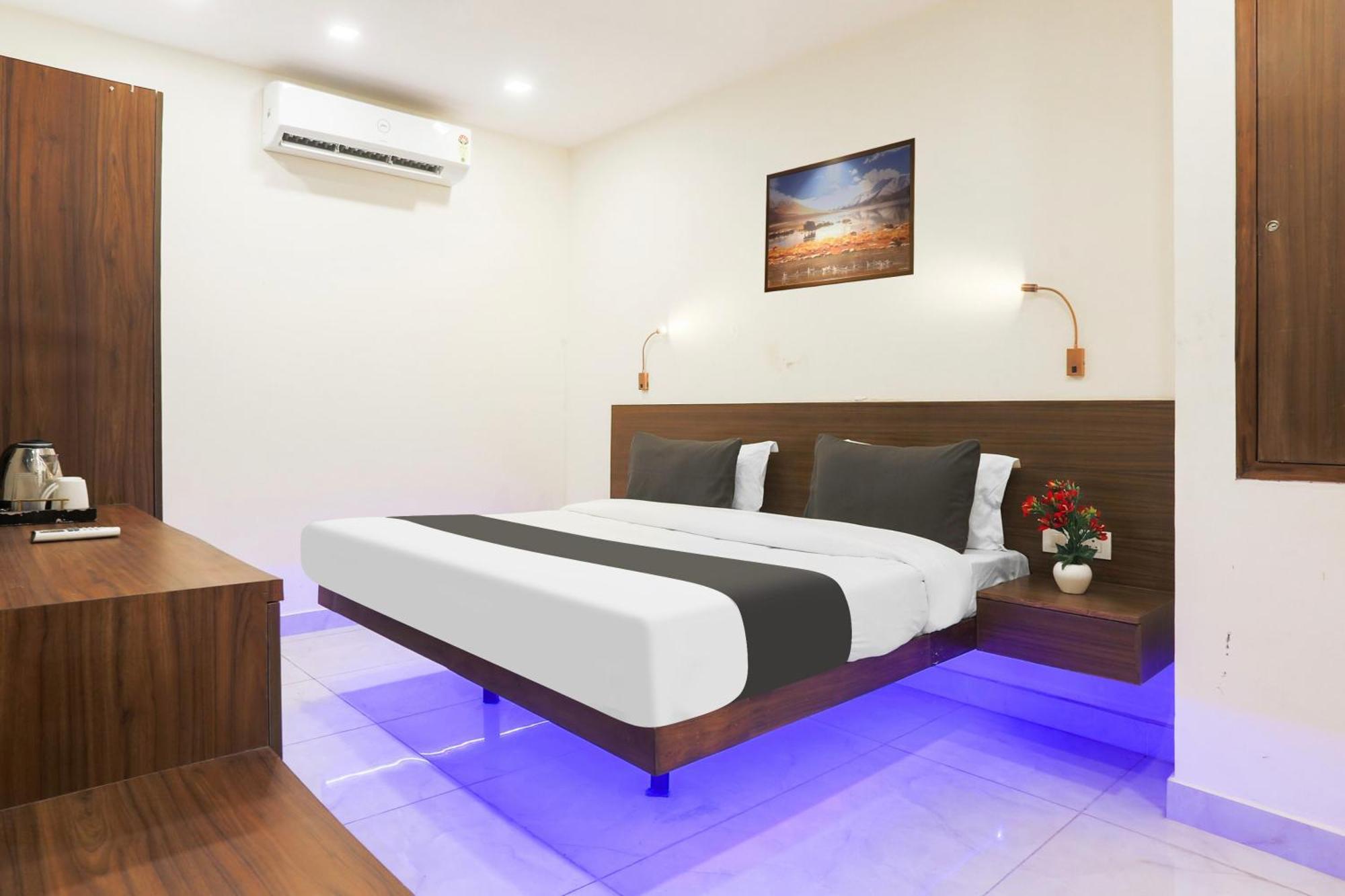 Super Townhouse Vikaspuri Hotel Delhi  Ngoại thất bức ảnh