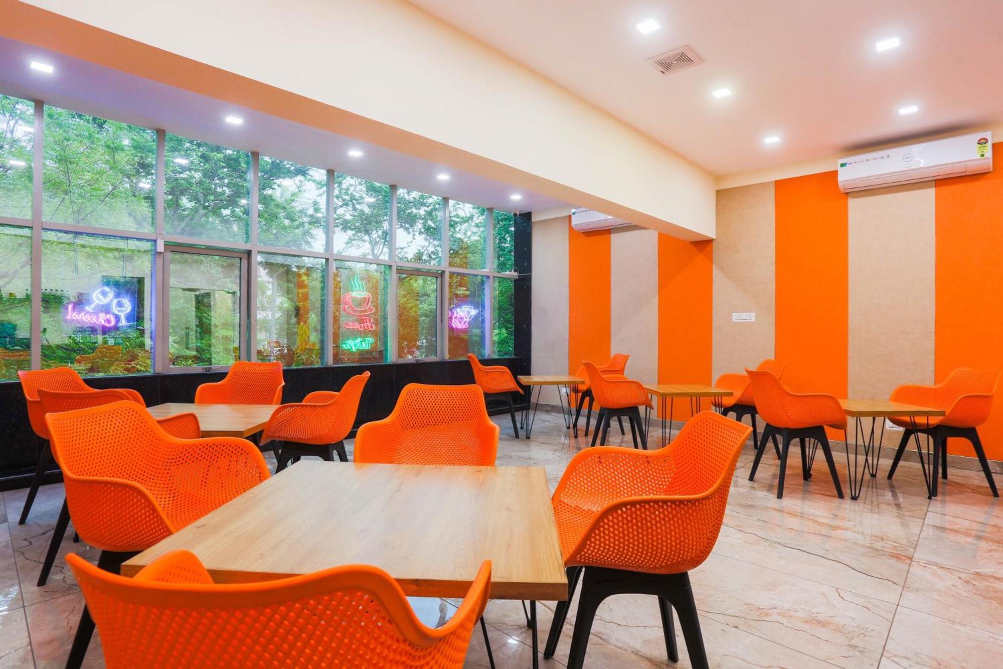 Super Townhouse Vikaspuri Hotel Delhi  Ngoại thất bức ảnh